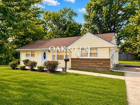 5403 Zev Way in Louisville, KY - Building Photo