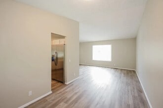 15807 E Oxford Ave in Aurora, CO - Building Photo - Building Photo