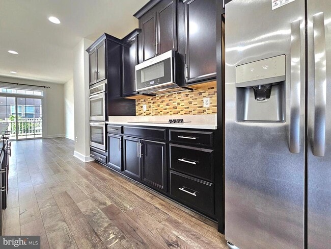 8820 Englewood Farms Dr in Manassas, VA - Building Photo - Building Photo
