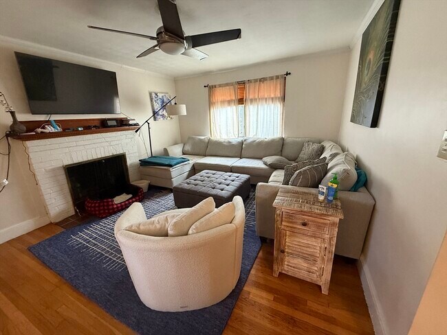 property at 9 Reservoir Rd