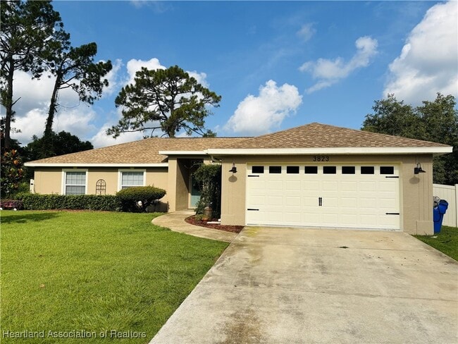 3823 El Rado Ave in Sebring, FL - Building Photo - Building Photo