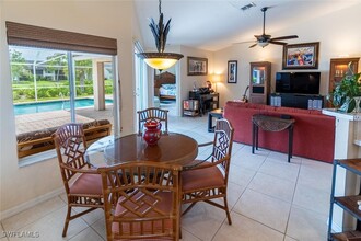 458 Countryside Dr in Naples, FL - Building Photo - Building Photo
