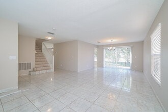 3263 Fairfield Dr in Kissimmee, FL - Building Photo - Building Photo