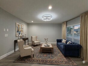 6015 W Airport Blvd in Houston, TX - Building Photo - Building Photo