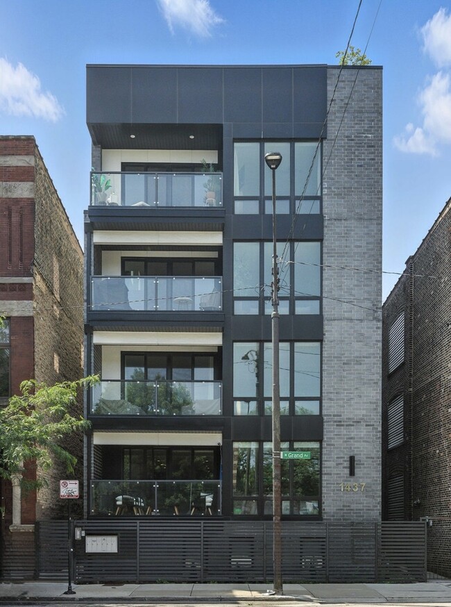property at 1437 W Grand Ave