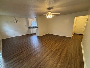 6052 Highcrest Dr in Watauga, TX - Building Photo - Building Photo