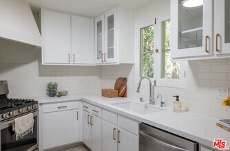 488 St Pierre Rd in Los Angeles, CA - Building Photo - Building Photo