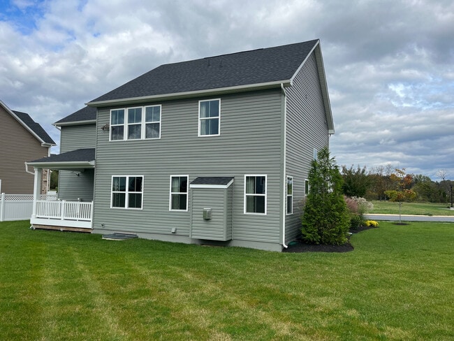 1435 Alexandra Ln in Harrisburg, PA - Building Photo - Building Photo