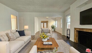 1209 N Genesee Ave in West Hollywood, CA - Building Photo - Building Photo