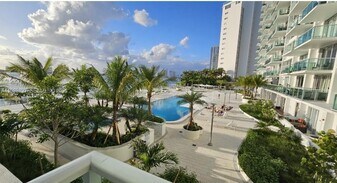 1000 West Ave in Miami Beach, FL - Building Photo