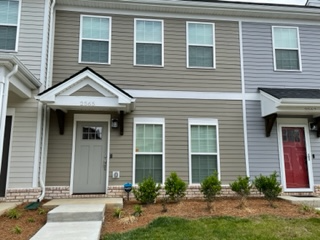 2565 Napa Vly Wy in Columbia, TN - Foto de edificio