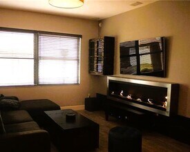 835 NE 191st St in Miami, FL - Building Photo - Building Photo