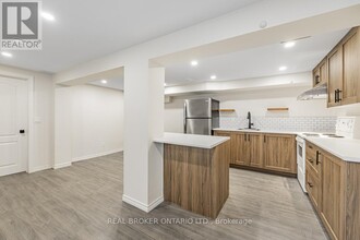 40 Brendwin Rd in Toronto, ON - Building Photo - Building Photo