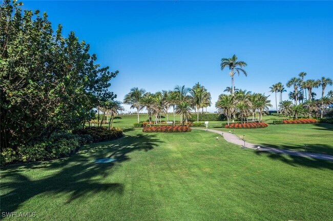 property at 4751 Gulf Shore Blvd N