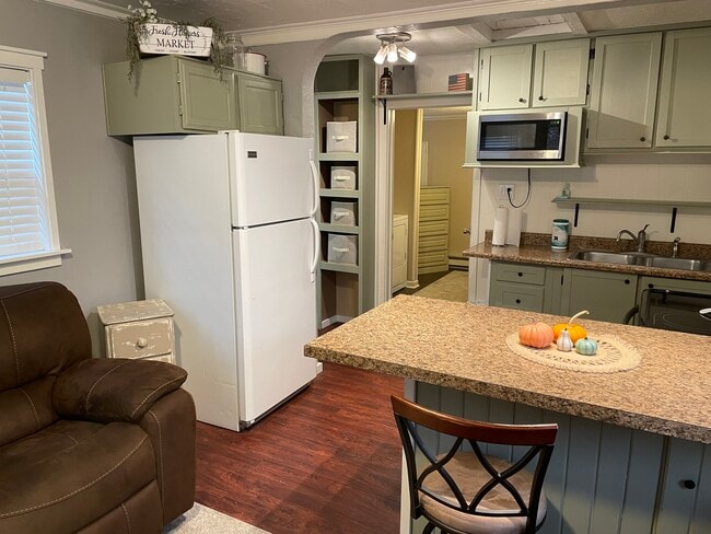 744 E Oregon St in Kalispell, MT - Building Photo - Building Photo