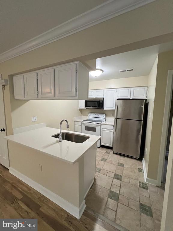 property at 12140 Salemtown Dr