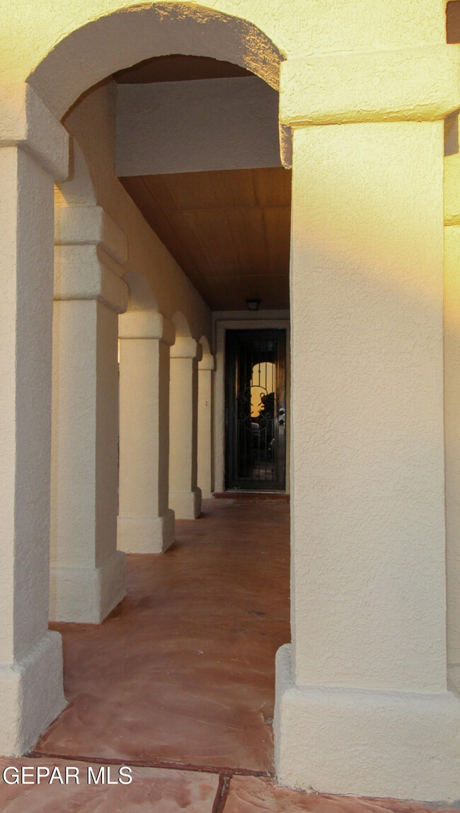 2216 Amber Point Pl in El Paso, TX - Building Photo - Building Photo