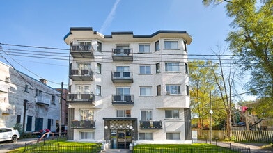 5320 Avenue Bourret in Montréal, QC - Building Photo - Building Photo
