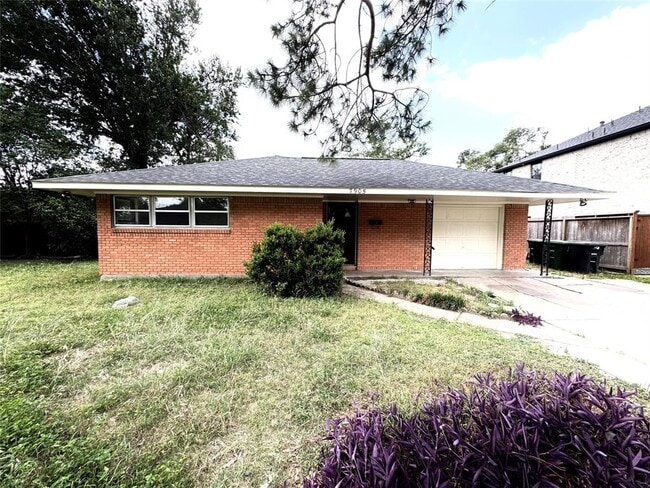 7905 Turquoise Ln in Houston, TX - Building Photo - Building Photo
