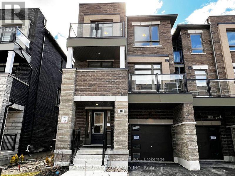 18 Riley Reed Ln in Richmond Hill, ON - Building Photo