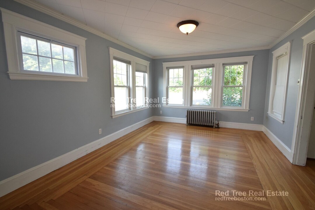 896 Fellsway, Unit 3 in Medford, MA - Building Photo