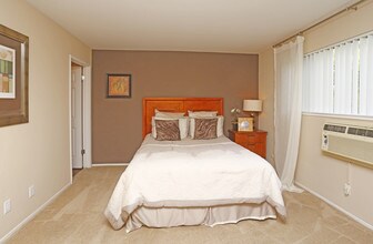 Villages at Cupertino in Cupertino, CA - Building Photo - Interior Photo