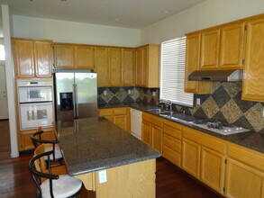 1869 Hilmerton Cir in Roseville, CA - Building Photo - Building Photo