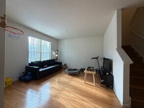 2573 Waterbury Ln in Buffalo Grove, IL - Building Photo - Building Photo