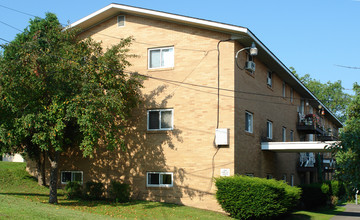 Dewitt View Apartments in Syracuse, NY - Building Photo - Building Photo