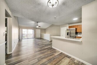 5729 Baywater Dr in Tampa, FL - Building Photo - Building Photo