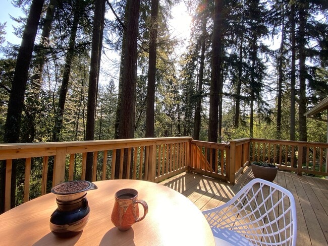 property at 2834 Warren St