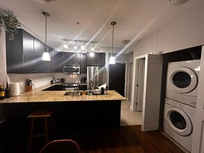 250 Francis Way in New Westminster, BC - Building Photo - Building Photo