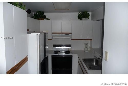16531 NE 35th Ave-Unit -10C in North Miami Beach, FL - Building Photo