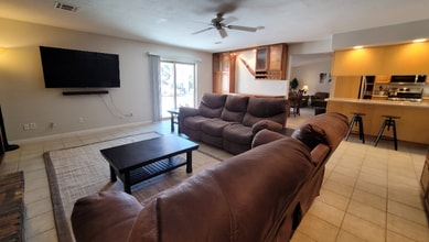 1254 Los Meadows Dr in Las Vegas, NV - Building Photo - Building Photo