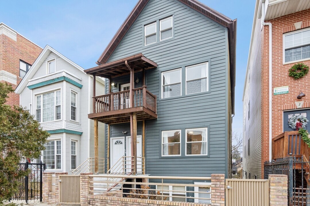 3119 N Oakley Ave-Unit -1 in Chicago, IL - Building Photo