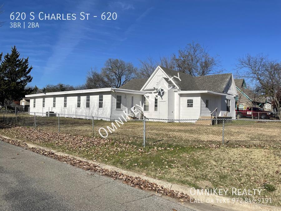620 S Charles St-Unit -620 in Sherman, TX - Building Photo