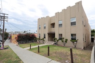 313 N Mariposa Ave Apartments