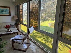 2304 Lucaya Ln, Unit D3 in Coconut Creek, FL - Building Photo