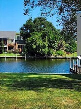 870 Marina Dr in Slidell, LA - Foto de edificio - Building Photo