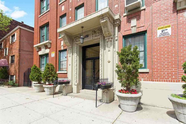 2677 John F. Kennedy Blvd-Unit -14 in Jersey City, NJ - Building Photo - Building Photo