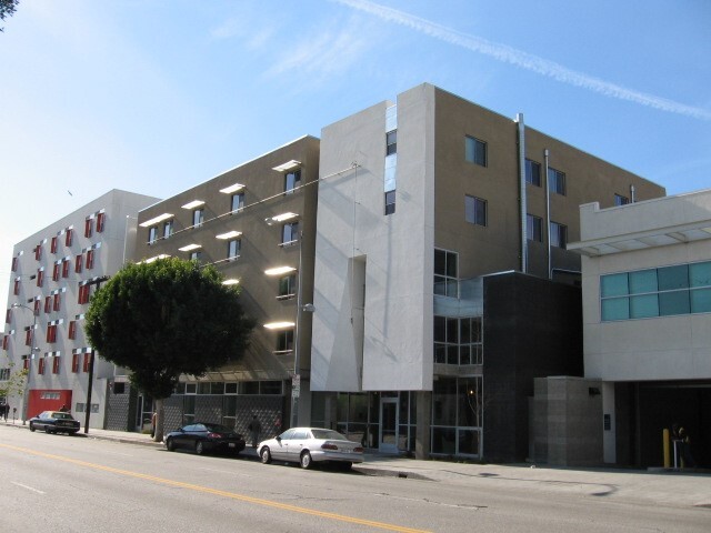 Abbey Apartments in Los Angeles, CA - Building Photo