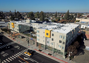 808 A Street Apartments in Hayward, CA - Building Photo - Building Photo