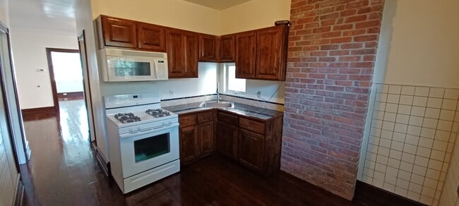 262 Bond St, Unit 262