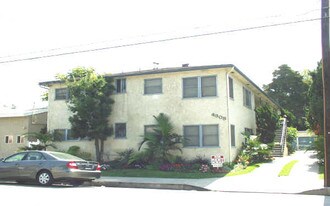 4308 E 4th Street in Long Beach, CA - Building Photo