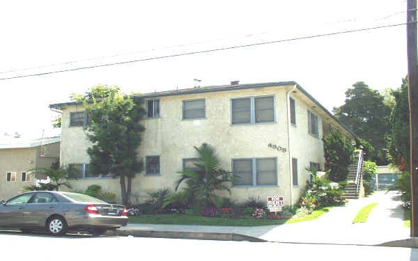 4308 E 4th Street in Long Beach, CA - Foto de edificio
