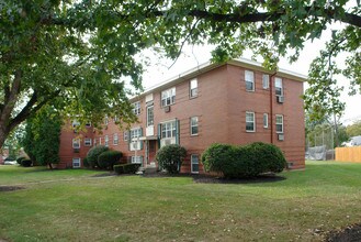 University Village in Columbus, OH - Building Photo - Building Photo