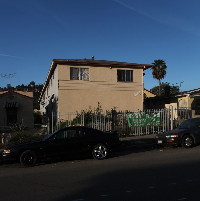 366 N Avenue 51 in Highland Park, CA - Foto de edificio - Building Photo