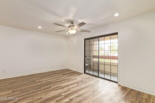 3131 W Cochise Dr in Phoenix, AZ - Building Photo