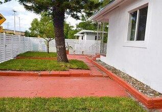 5715 NW 6th Ave in Miami, FL - Building Photo - Building Photo