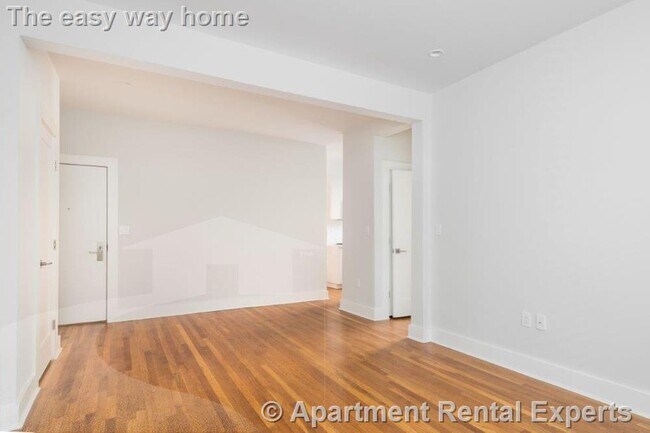 18 Forest St, Unit #23 in Cambridge, MA - Foto de edificio - Building Photo